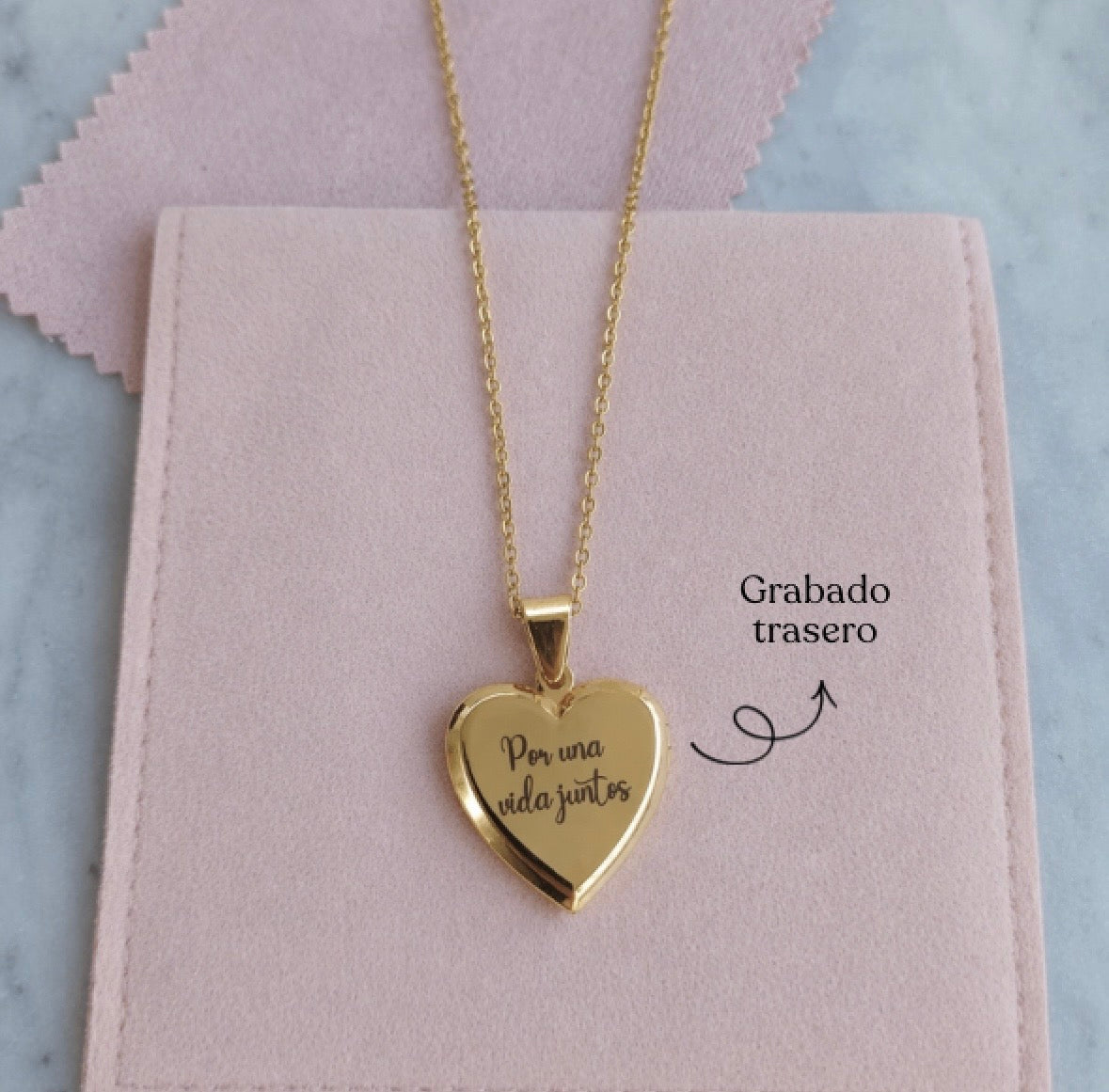 cadena de Relicario Ovalado personalizado grabado
