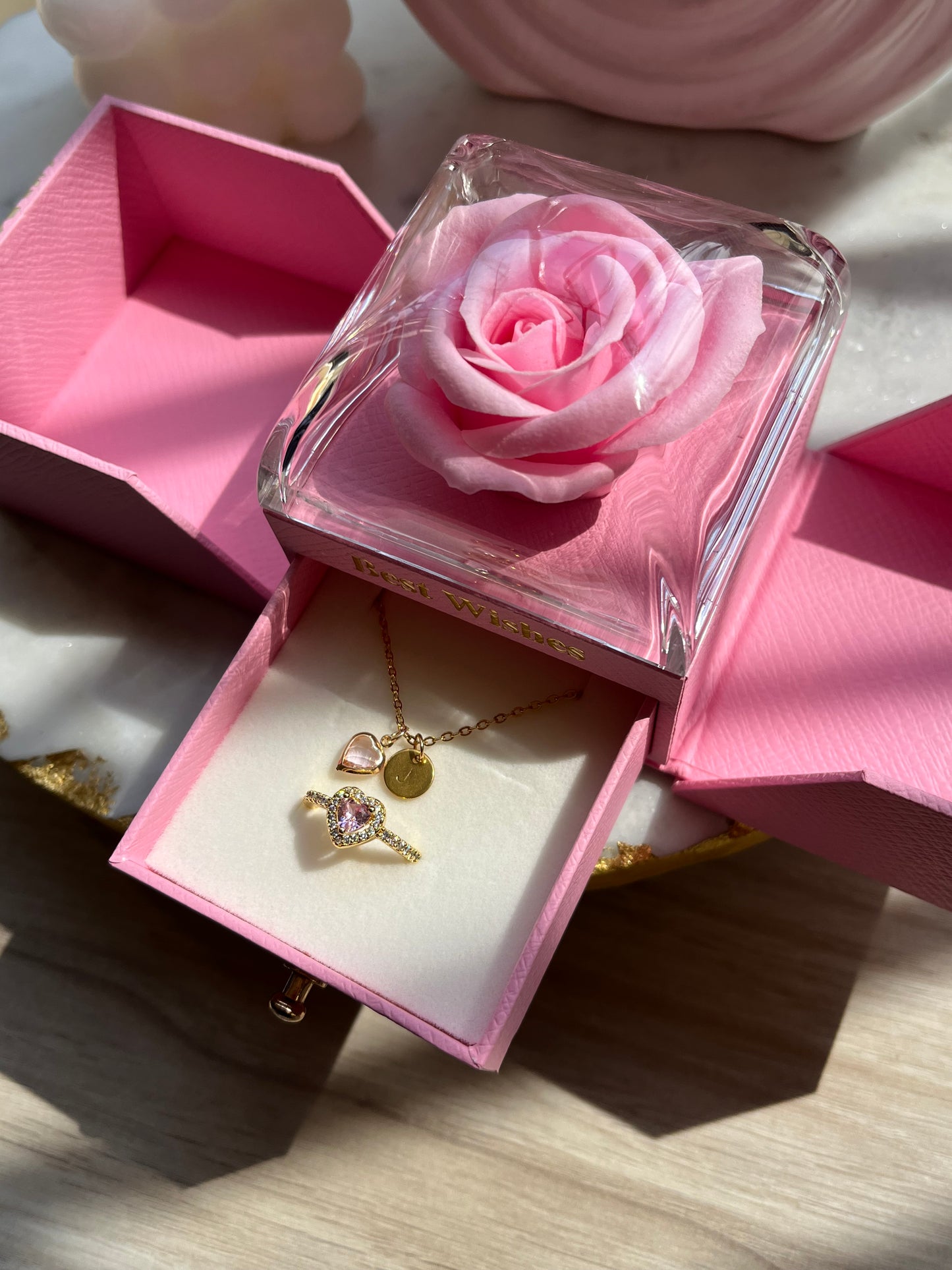 Cofre para anillo y cadena