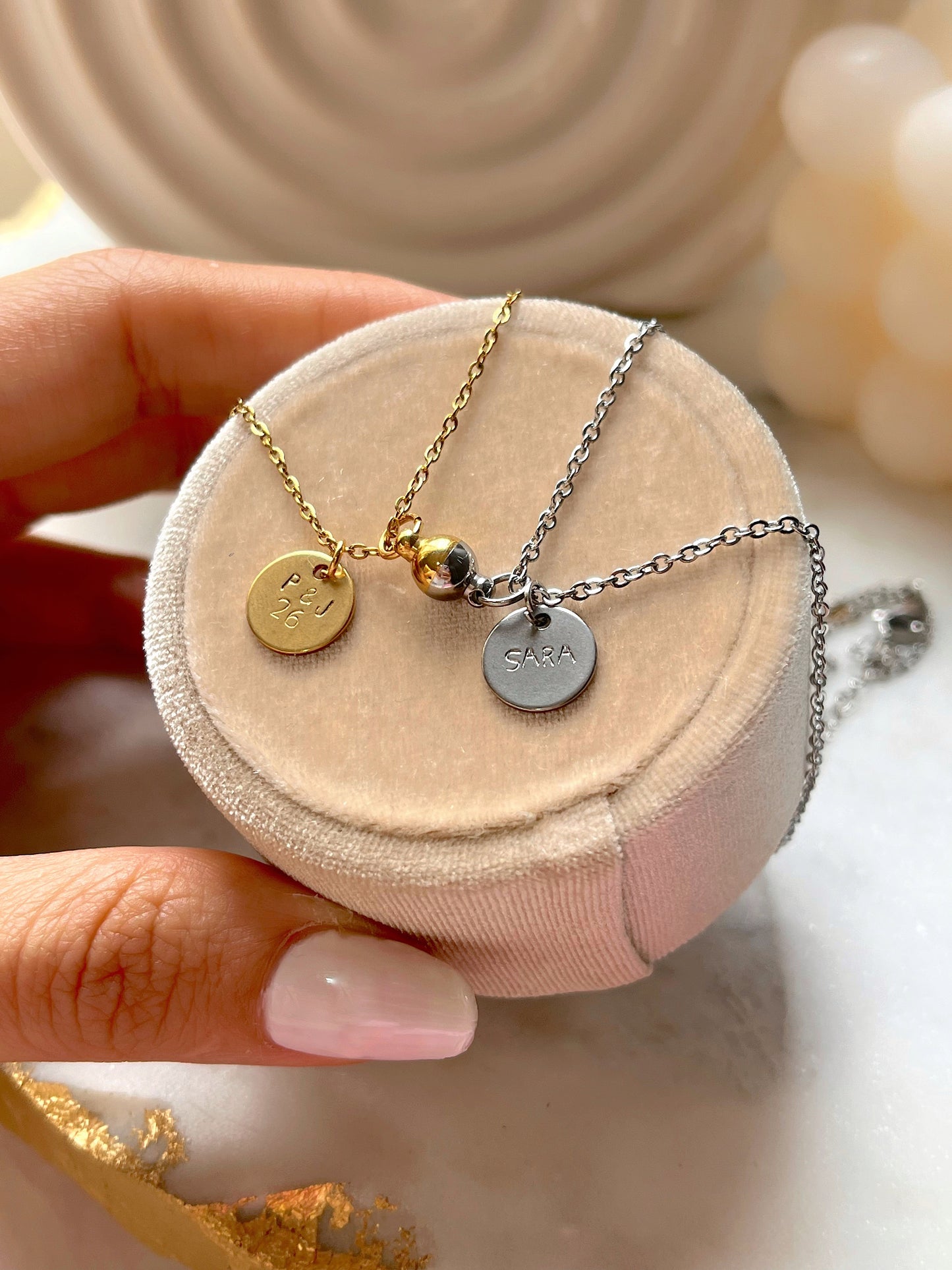 Cadena grabadas unisex con iman mixta