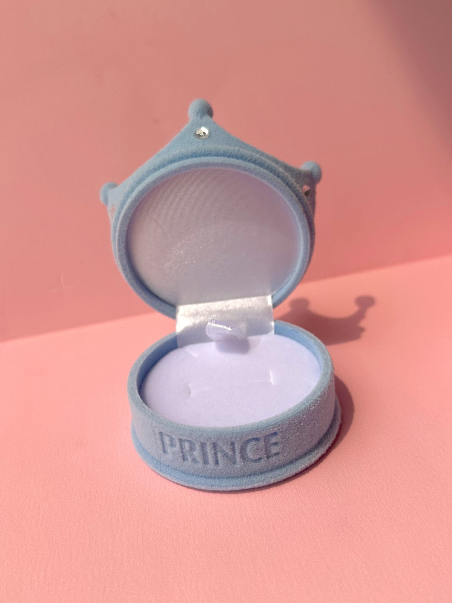 Cofre para anillo y cadena