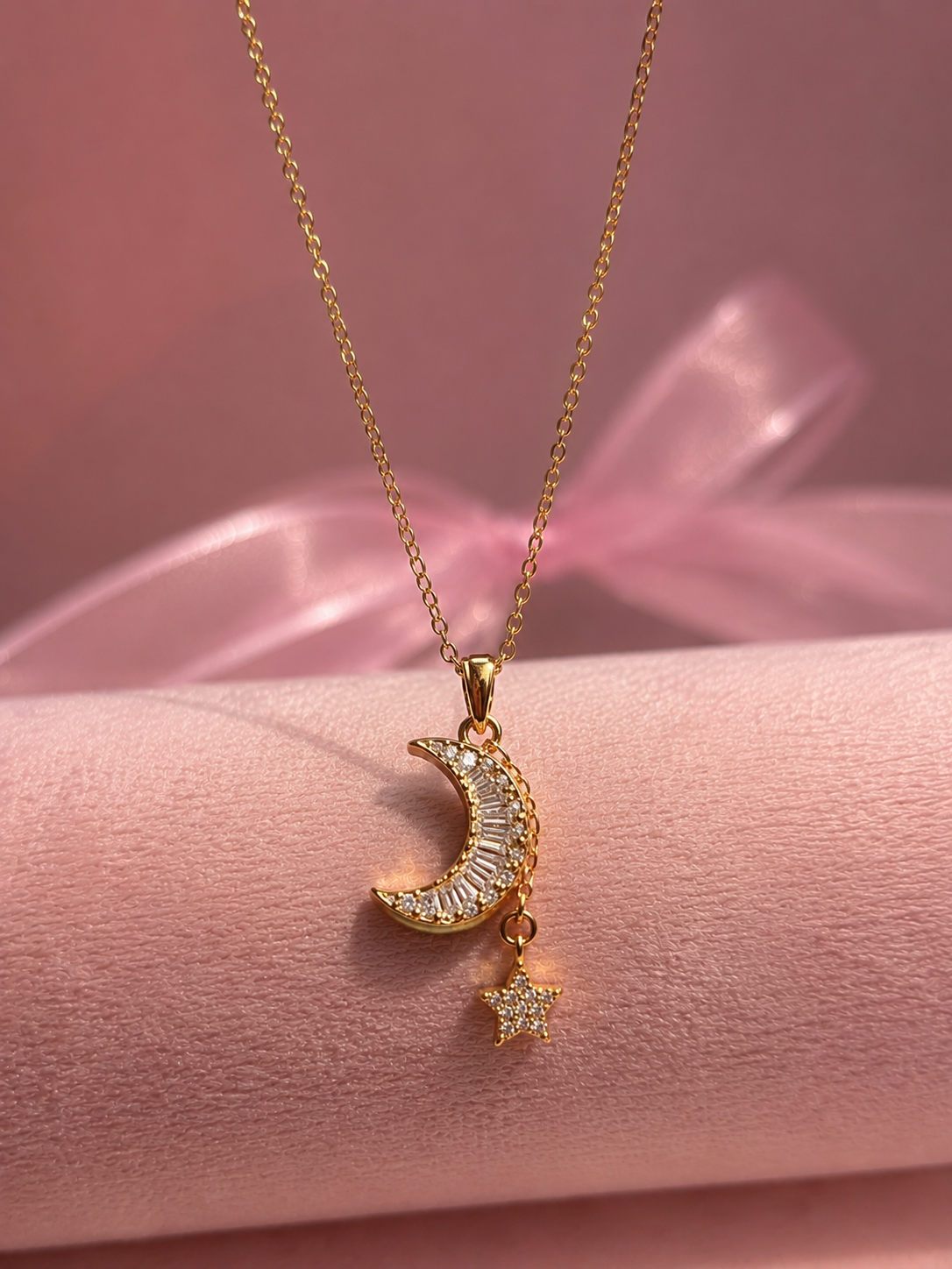 Cadena bonita de luna y estrella