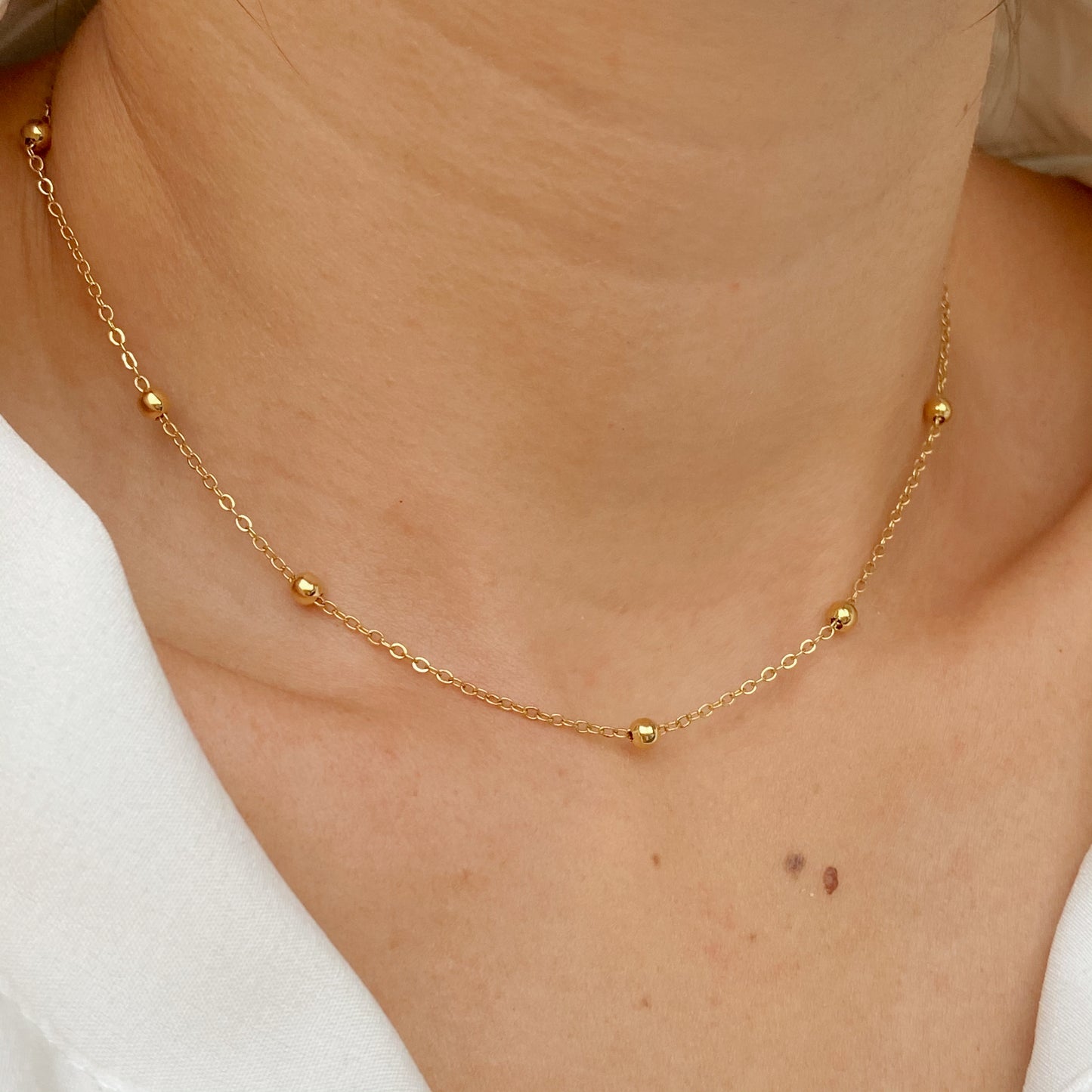 Cadena tipo Chocker de bolitas