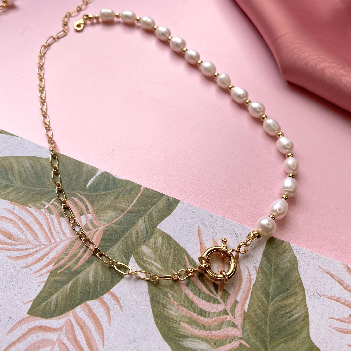 Cadena cute de perlas