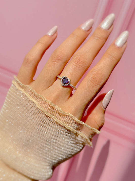 Anillo de promesa morado