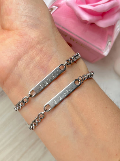 Brazalete llano grabados plateados