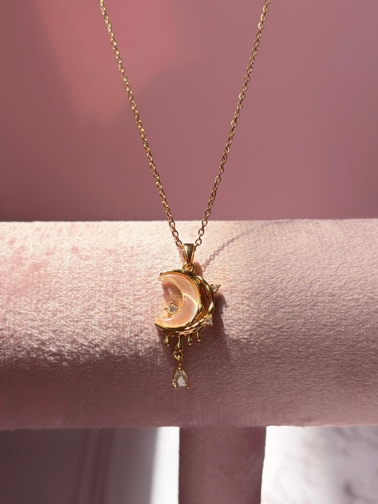 Cadena bonita de luna rosa