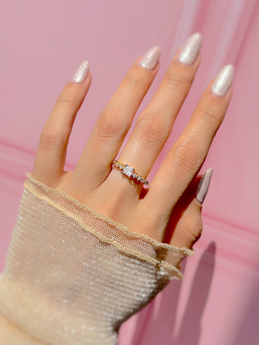 Anillo de promesa bonita