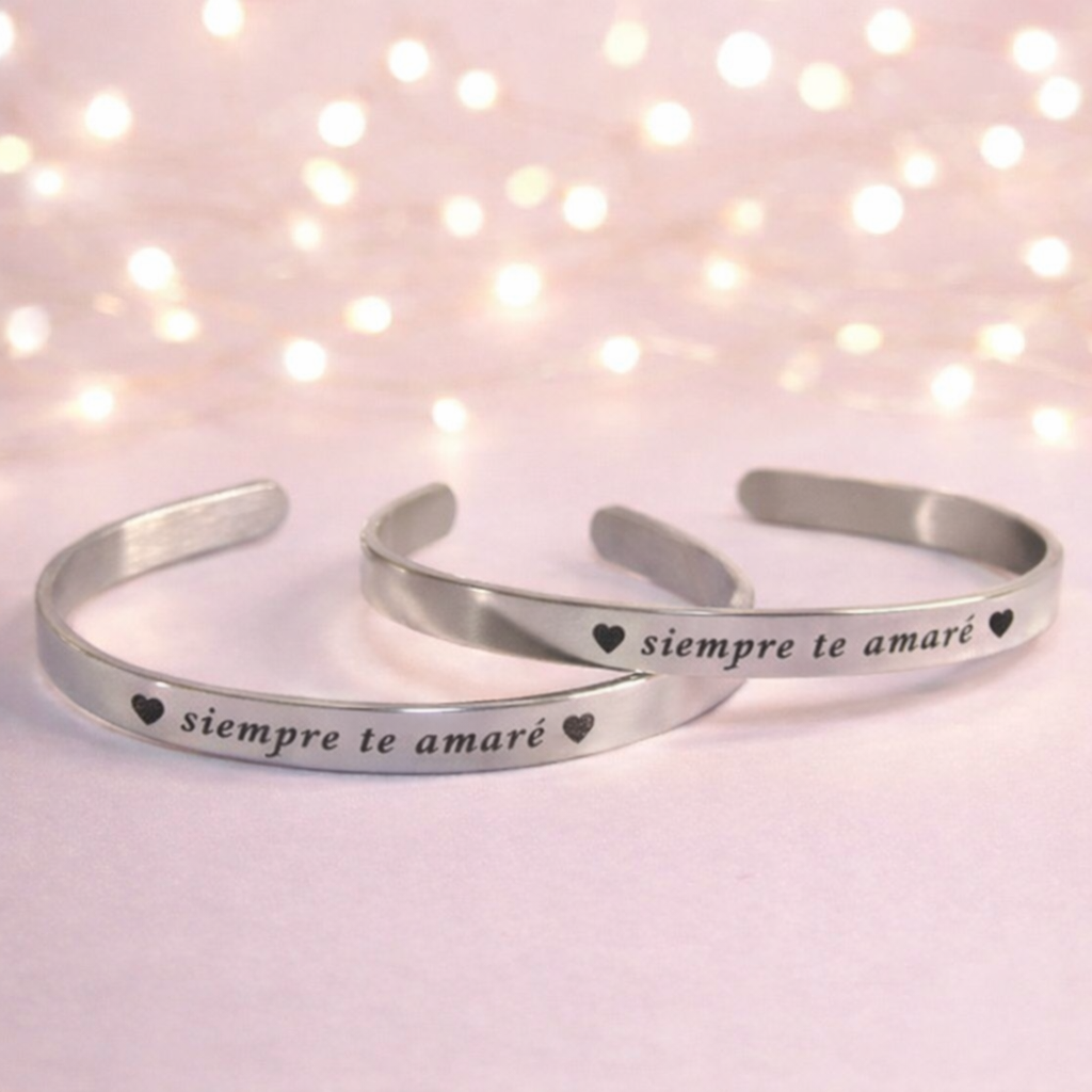 Brazalete grabado láser love plateados unisex ✨