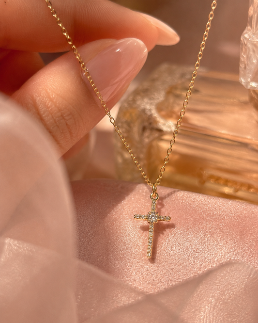 Cadena bonita de cruz ✨