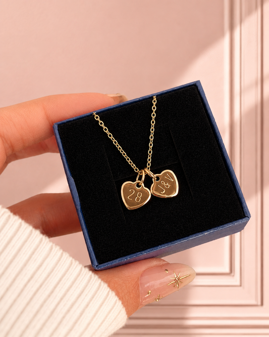 Cadenas de corazon doble inicial dorada grabada unisex