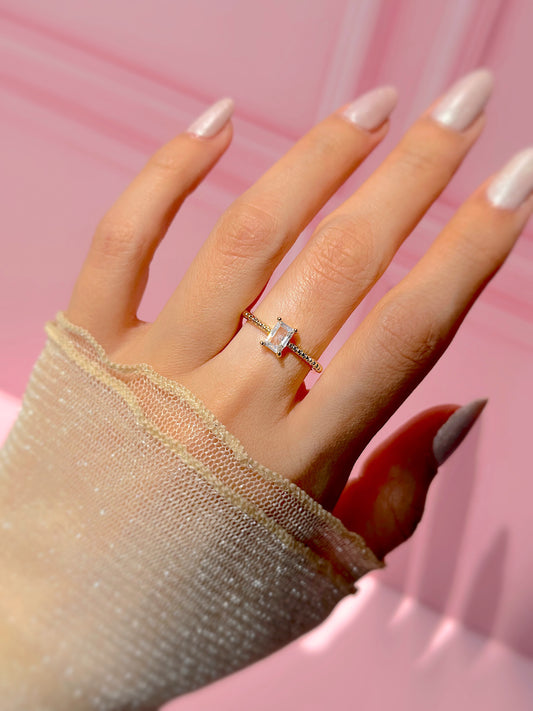 Anillo de promesa bonita