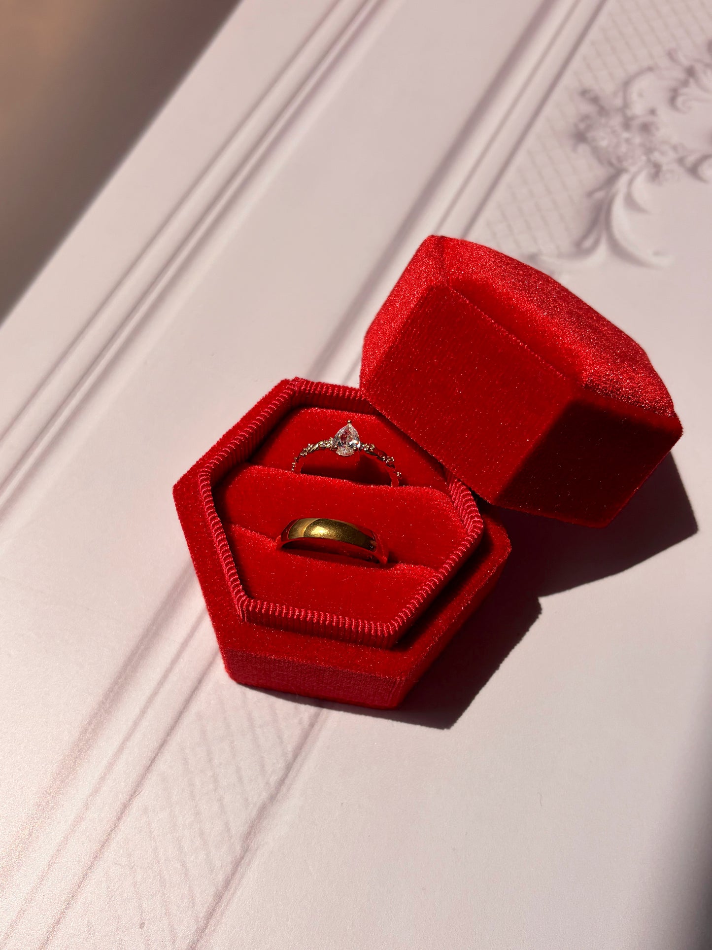 Cofre para anillo doble rojo