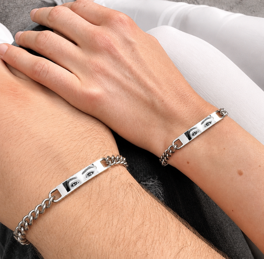 Brazalete llano fotograbados plateados láser