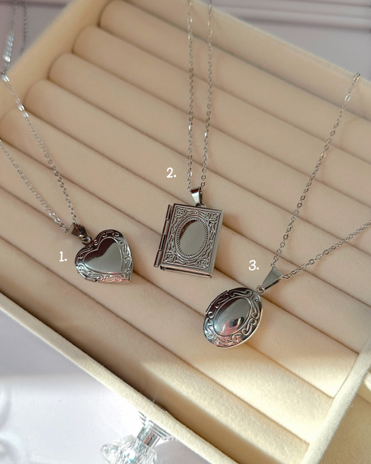 Cadena de Relicario personalizado grabado plateado