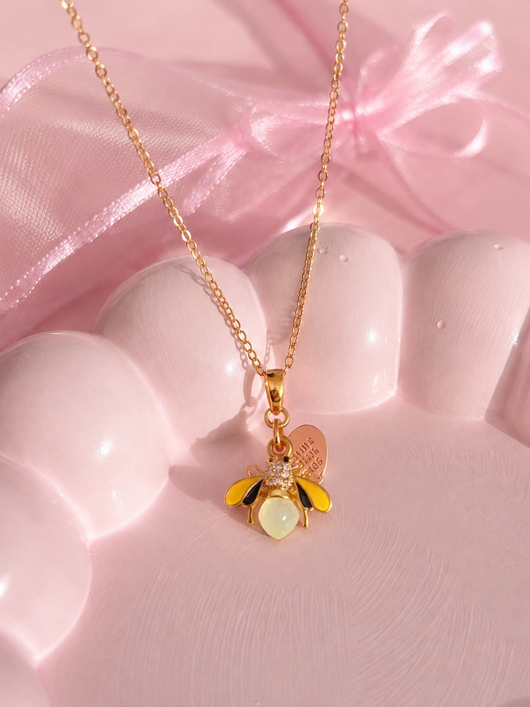 Cadena bonita abeja evangeline