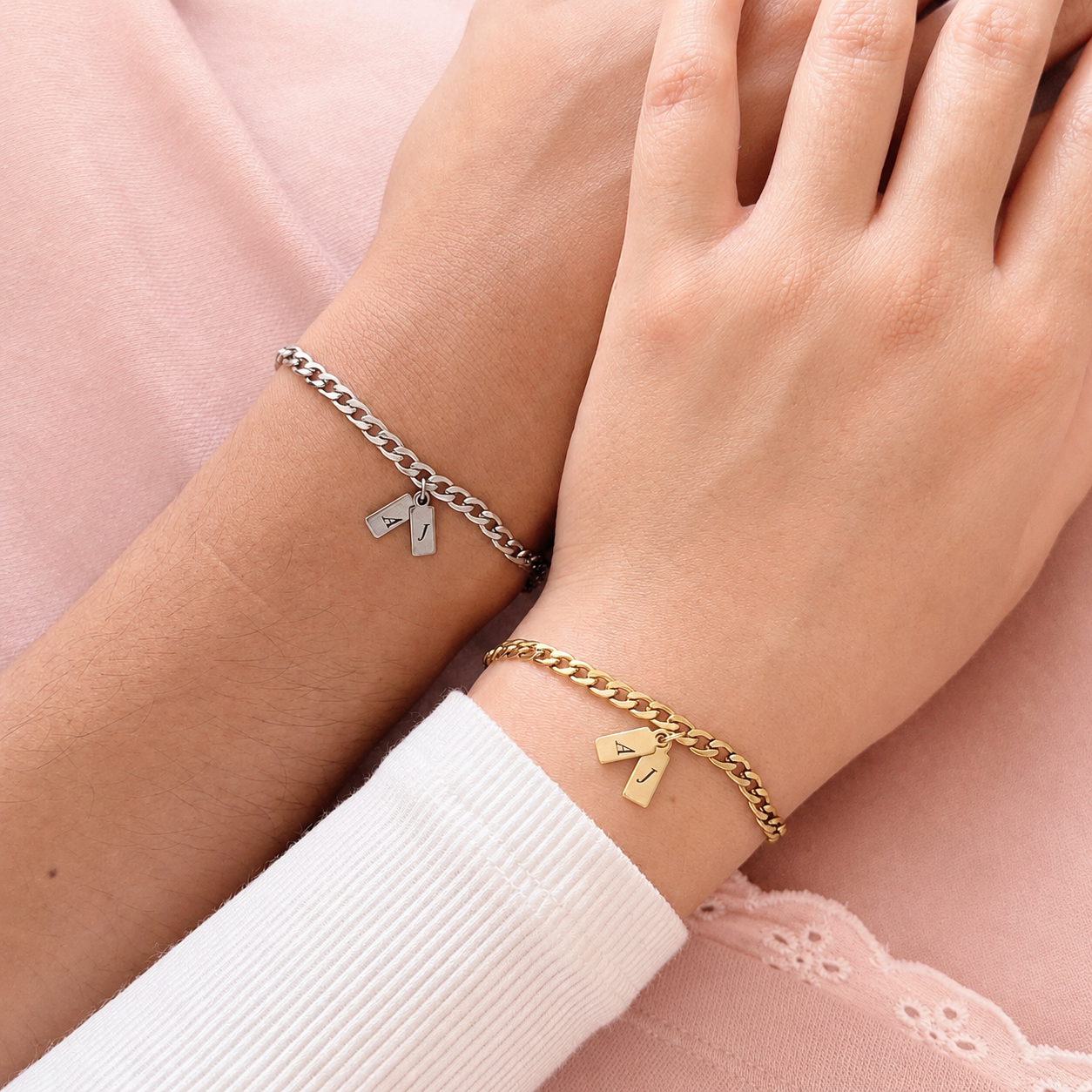 Pulsera con dijes rectangular grabado láser unisex ✨