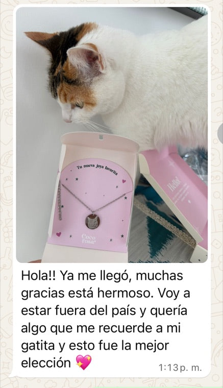 Captura de WhatsApp de una clienta: «Ya me llegó, muchas gracias, está hermoso. Quería algo que me recuerde a mi gatita y esto fue la mejor elección.»