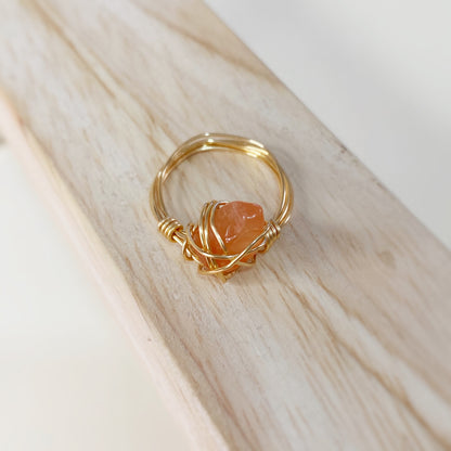 Anillo tejido de cornalina
