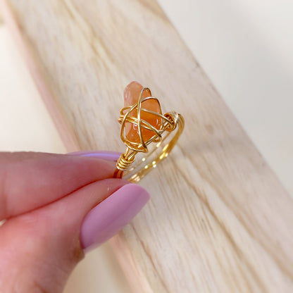 Anillo tejido de cornalina